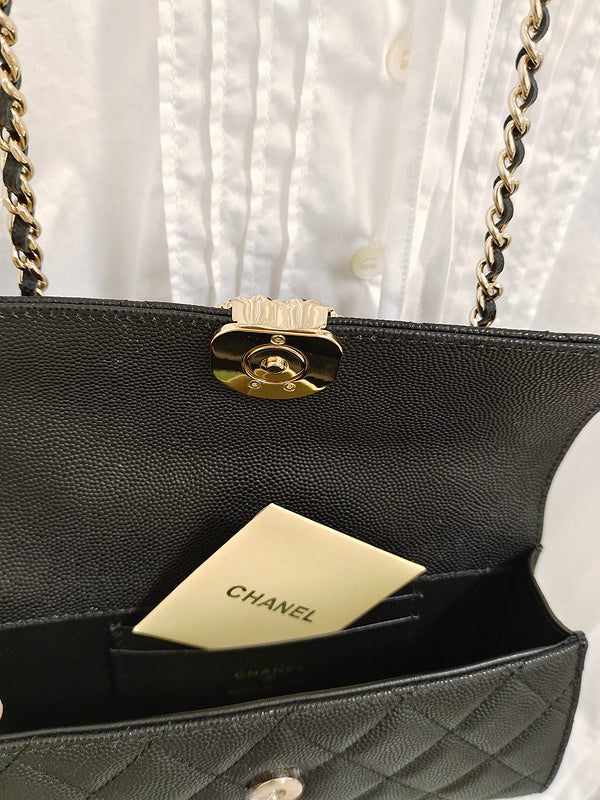  women's handbag, compact design, view 4