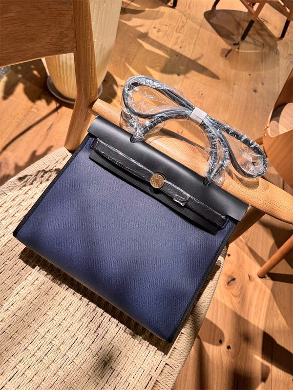  everyday handbag detail view showing craftsmanship