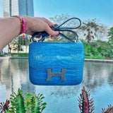  Minimalist shopper bag front view