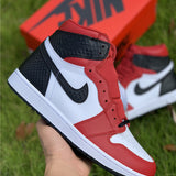 Nike Men's & Women's Premium Casual Sneakers — Style 052 hardware detail