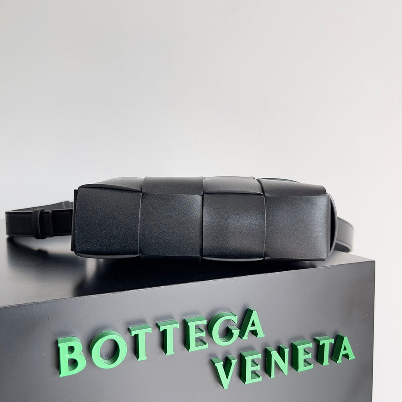 Contemporary Vegan Leather Handbag - Modern Structured Build | Women's Everyday Carry Handbag #1601 - product detail shot (image 10) of designer-inspired handbag