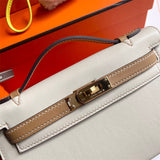  shoulder bag close-up of hardware and finish 11