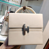  Refined carryall bag front view