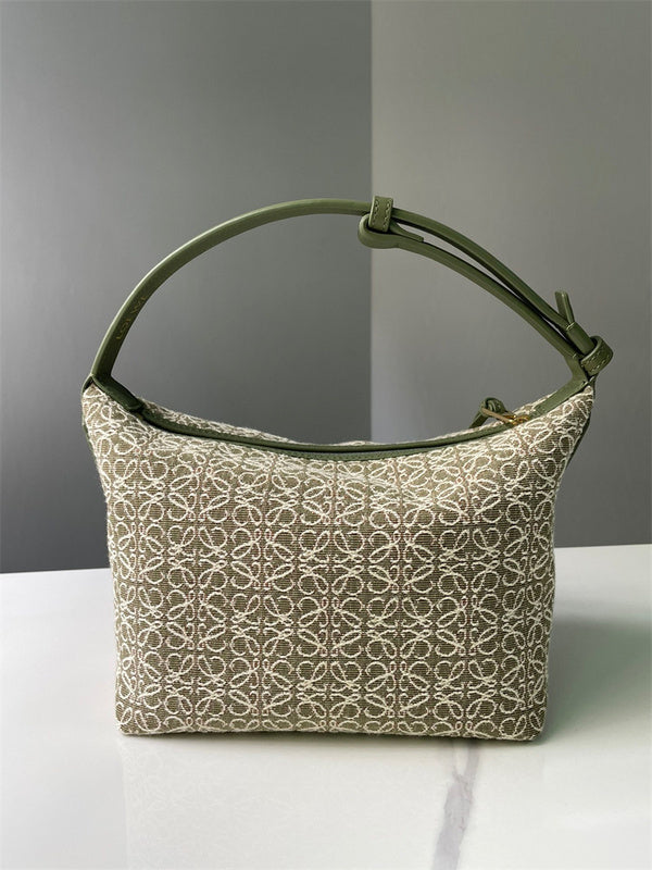 Ziva's Charm handbag – lifestyle view (21cm*17cm*12.5cm)