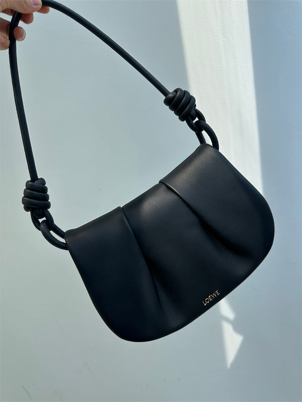 Ziva's Charm handbag – lifestyle view (25cm*17cm*8cm)
