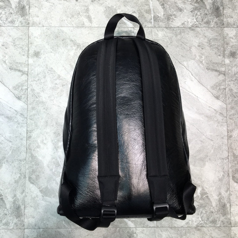 Bold Faux Leather Handbag - Signature Hardware Accents | Women's Everyday Carry Handbag #160 - hardware and detail close-up (image 5) of designer-inspired handbag