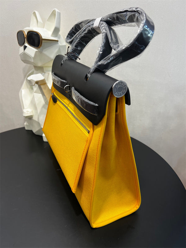  Modern carryall bag front view 7
