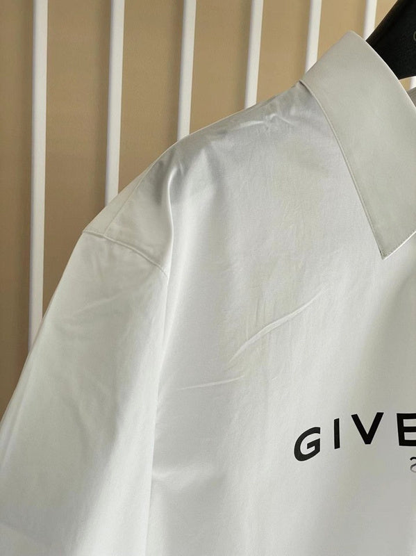Texture and finish detail of Givenchy luxury piece style No.114