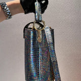  Minimalist top-handle bag front view 19