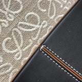 Ziva's Charm handbag – product shot (21.5cm*16cm*30cm)