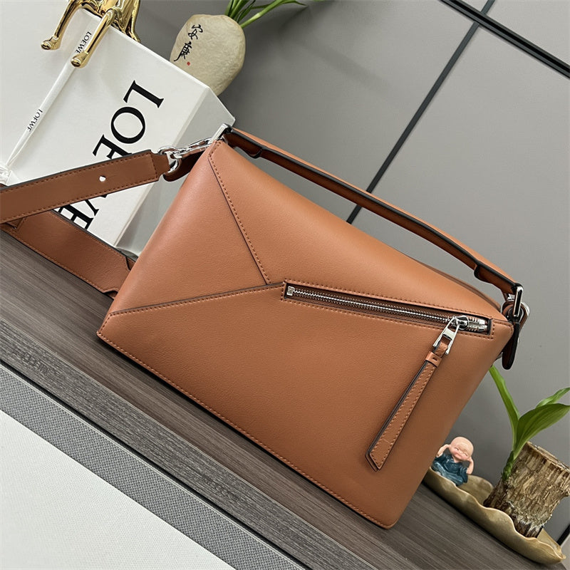 Ziva's Charm handbag – lifestyle view (18cm*12.5cm*8cm)