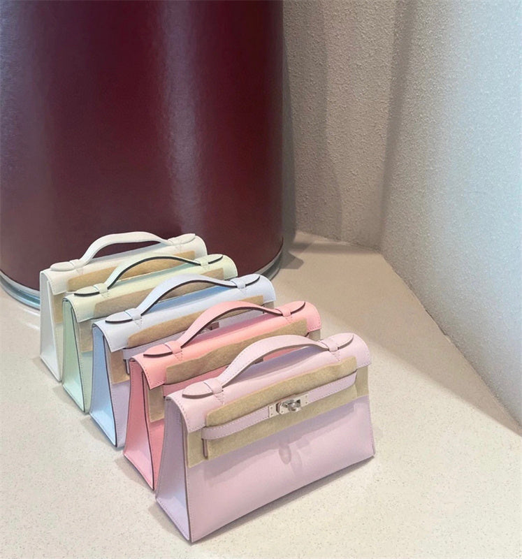  Effortless crossbody bag front view 19