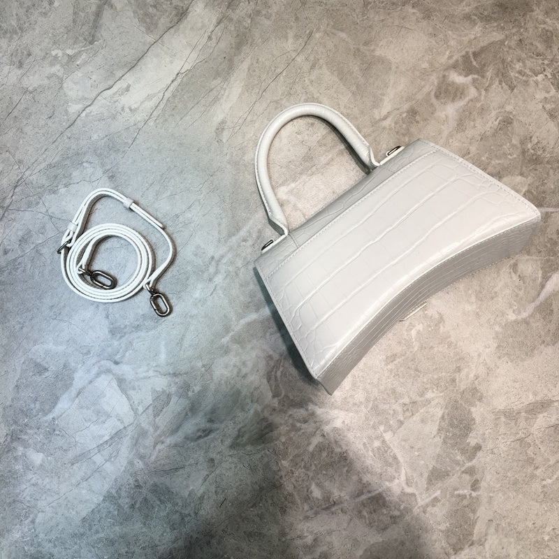 Elegant Faux Leather Handbag - Polished Finish | Women's Premium Handbag #616 - close-up detail shot (image 3) of designer-inspired handbag