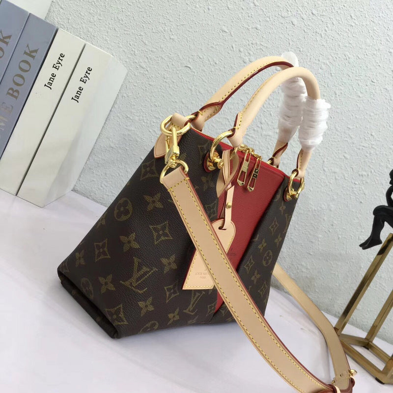 Close-up detail of statement everyday-luxe women's handbag – women's premium purse