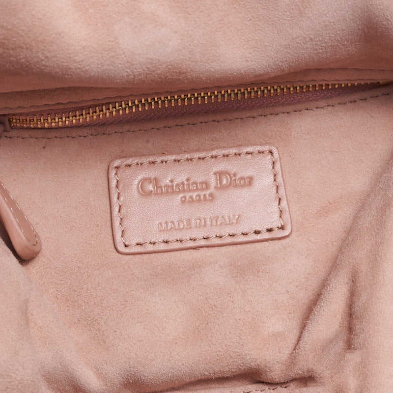 Front view of classic everyday-luxe women's handbag – women's premium purse