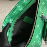  handbag interior and compartment view 9