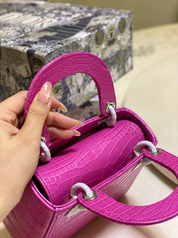 Front view of everyday-luxe structured women's handbag – women's everyday handbag