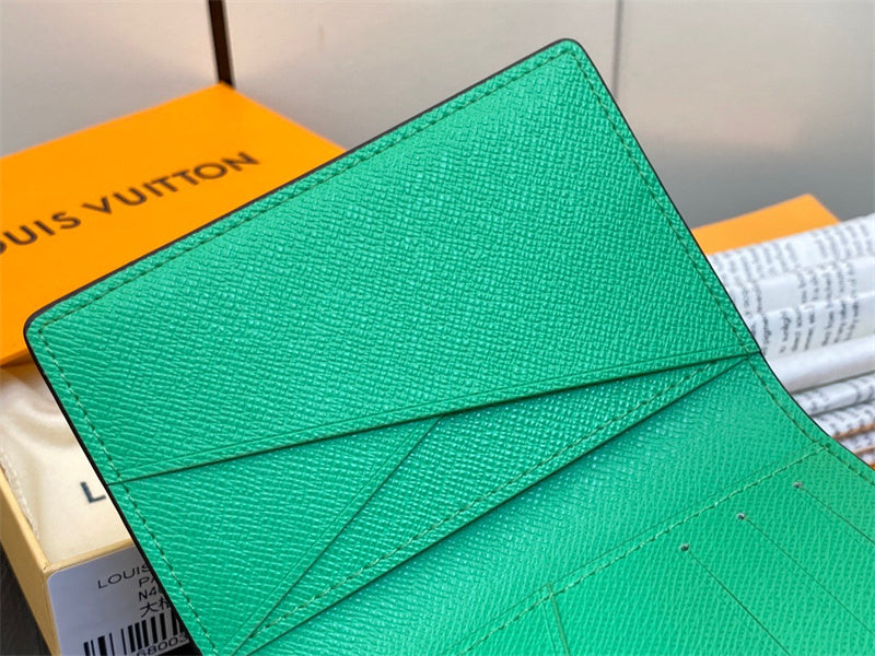  contemporary handbag detail view showing craftsmanship 14