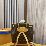  crossbody bag interior and compartment view