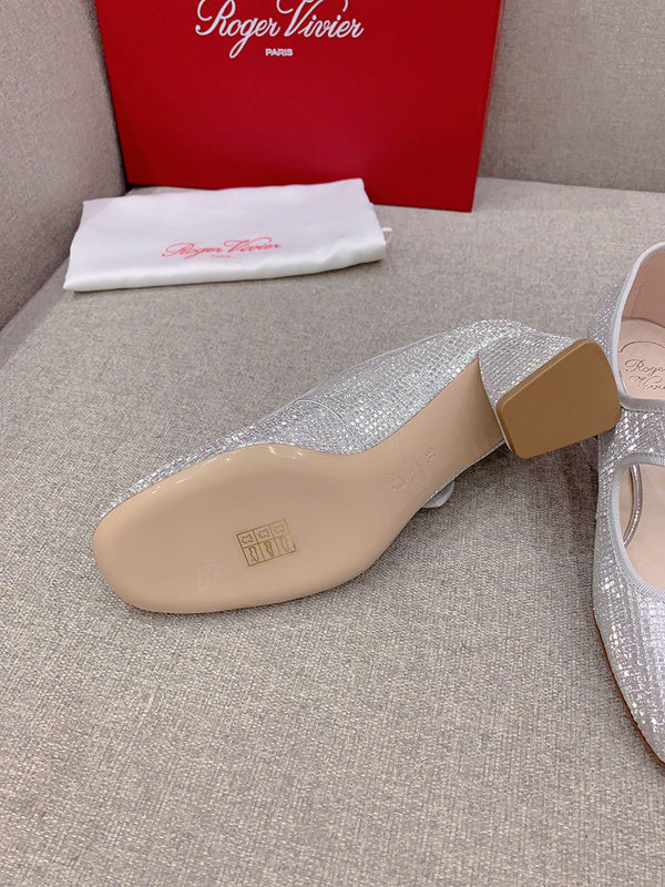 Back view of Roger Vivier luxury piece style No.094