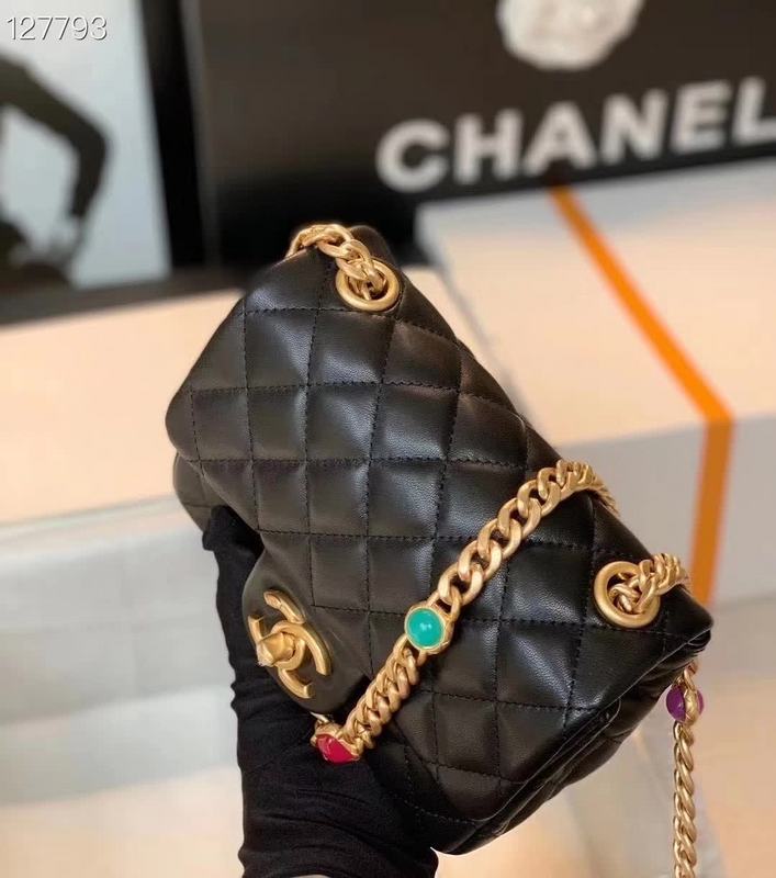 Zivas Charm Refined Everyday Style Fashion Handbag (Versatile Style Statement) – Styled Look