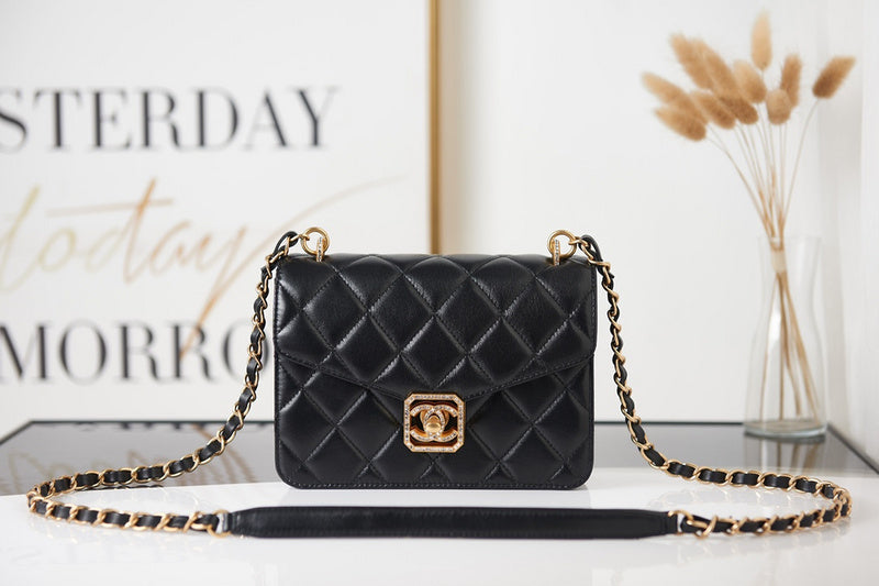  women's handbag, versatile design, view 1