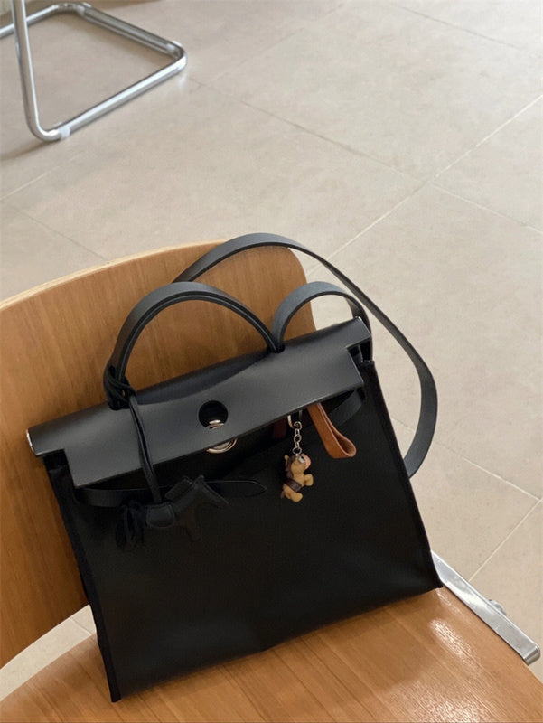  modern shopper bag detail view showing craftsmanship 14