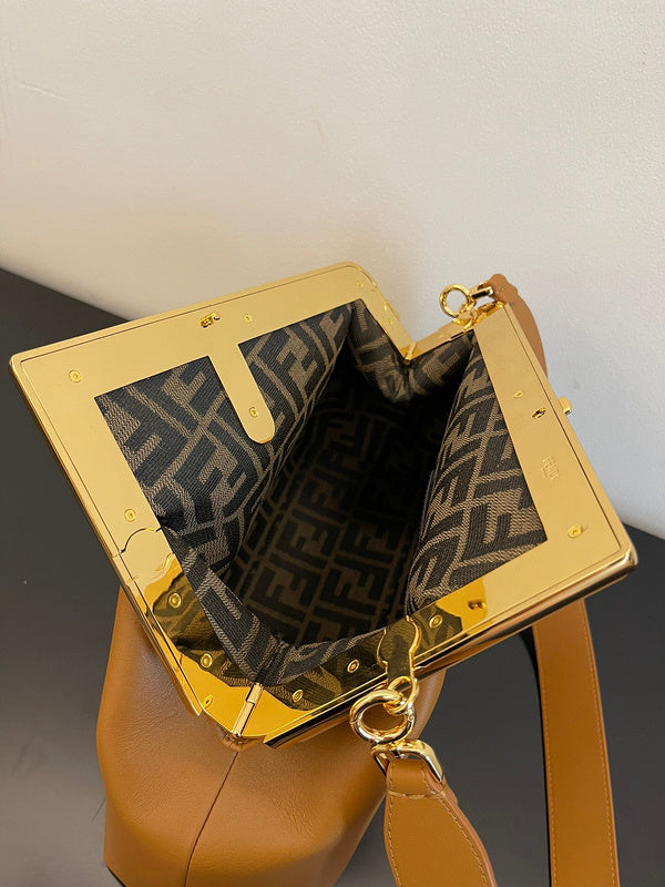 Ziva's Charm handbag – full view (26cm*9.5cm*18cm)