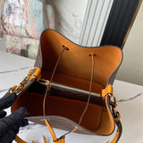  Elegant carryall bag carried on shoulder 10