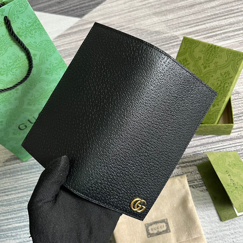 Close-up detail of chic everyday-luxe women's handbag – women's statement bag