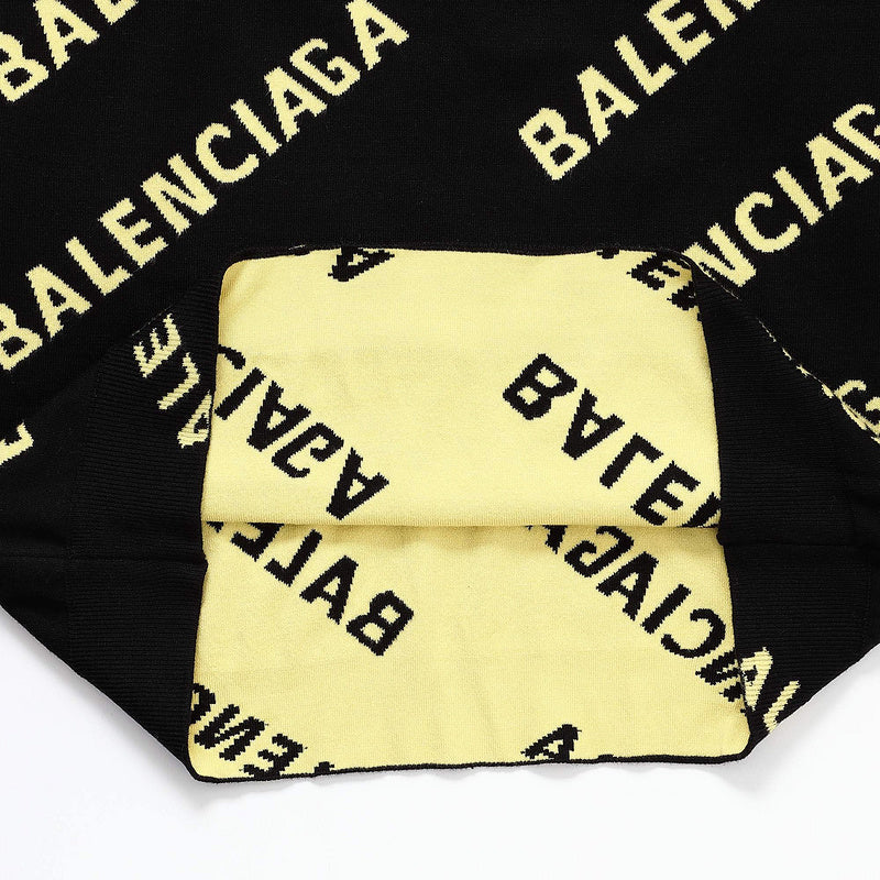 Styling view of Balenciaga luxury piece style No.060