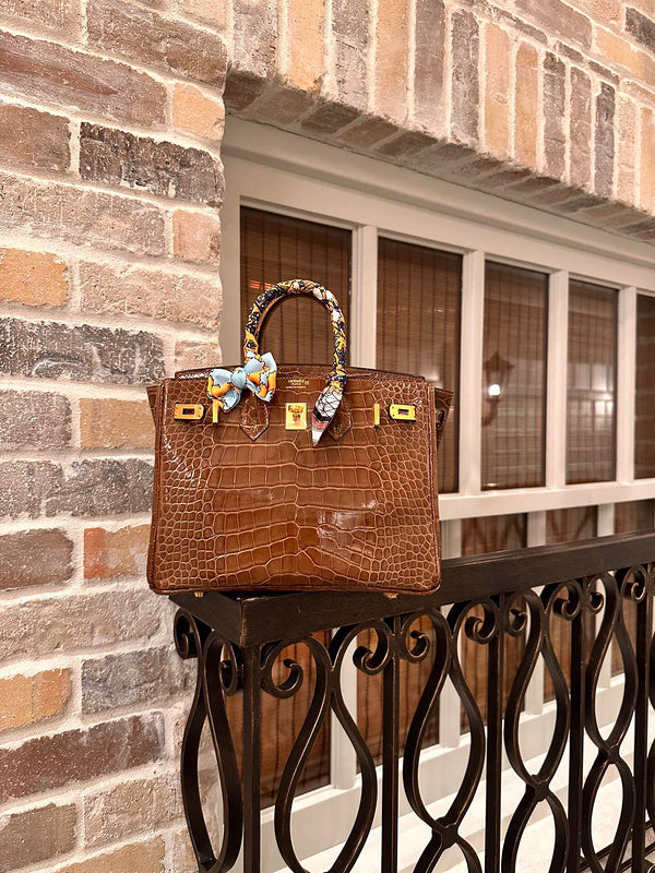 Interior view of understated premium bag