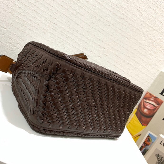 Ziva's Charm handbag – interior view (24cm*16.5cm*10cm)