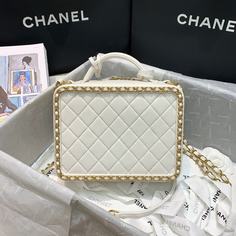  women's handbag, mid design, view 4