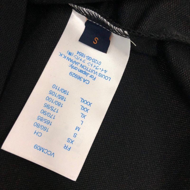 Side profile of Louis Vuitton cotton t-shirt with everyday silhouette
