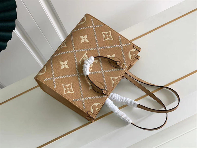  tailored everyday bag detail view showing craftsmanship 8