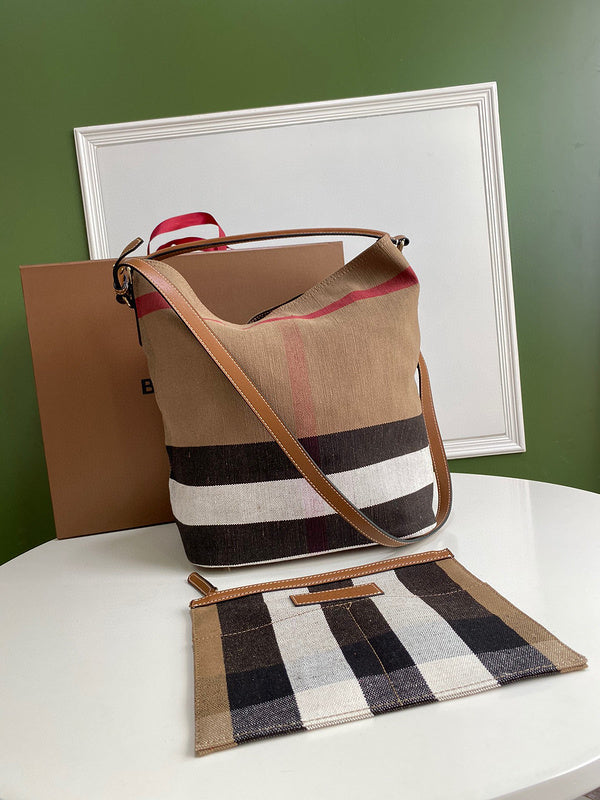 Ziva's Charm handbag – front view (one versatile size)