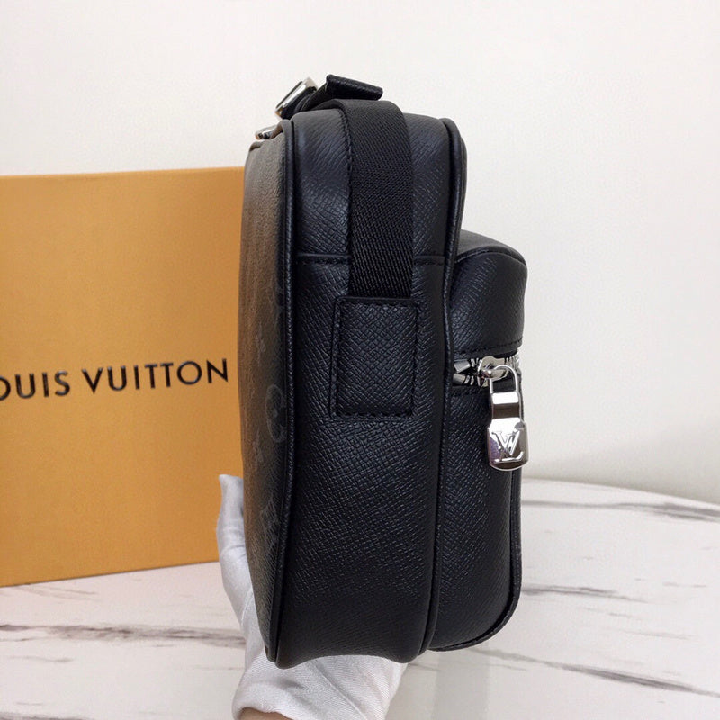 Styled lifestyle shot of everyday-luxe signature women's handbag – women's designer-style accessory