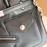  everyday bag close-up of hardware and finish