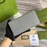 Side profile of chic statement women's handbag – women's everyday handbag