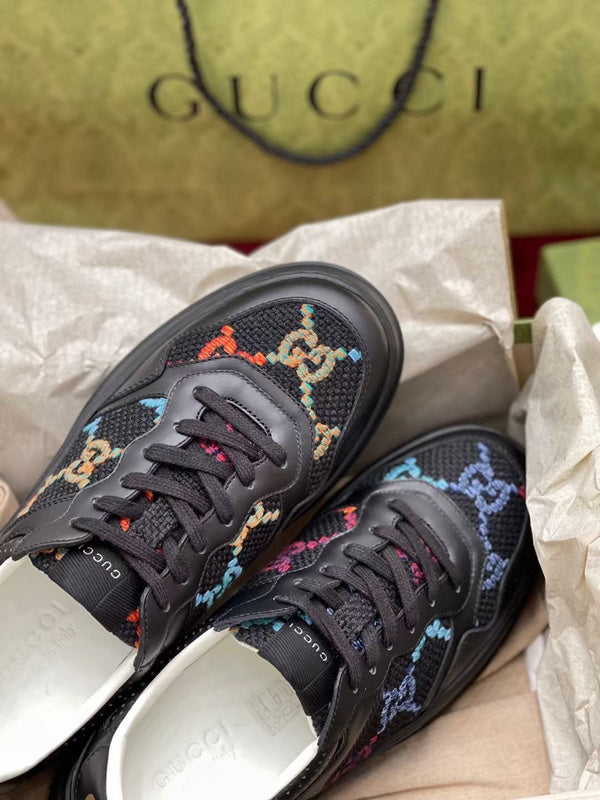 Gucci all-black luxury sneakers view 5 retro runner design