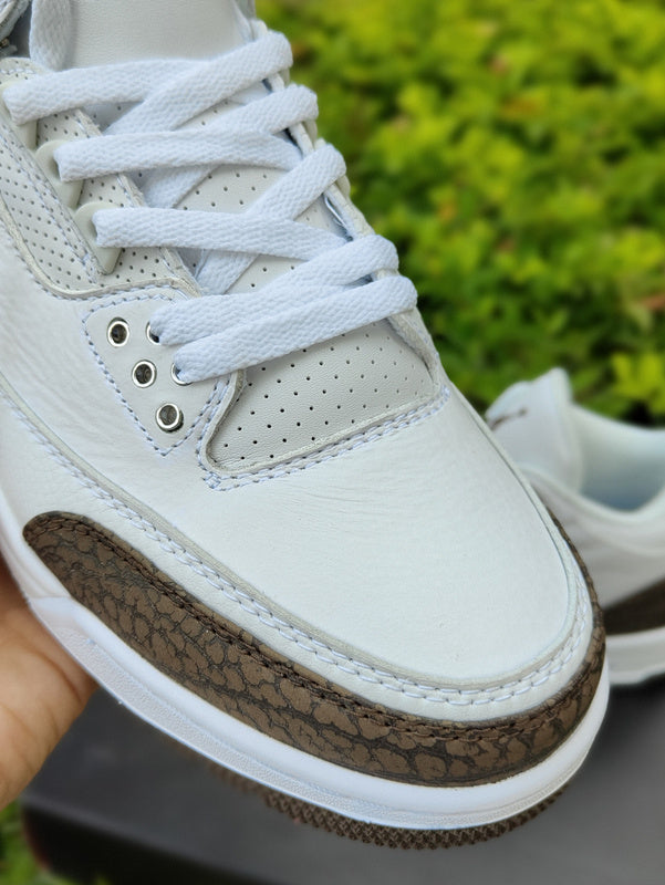 Nike Men's & Women's Signature Luxury Sneakers — Style 168 hardware detail