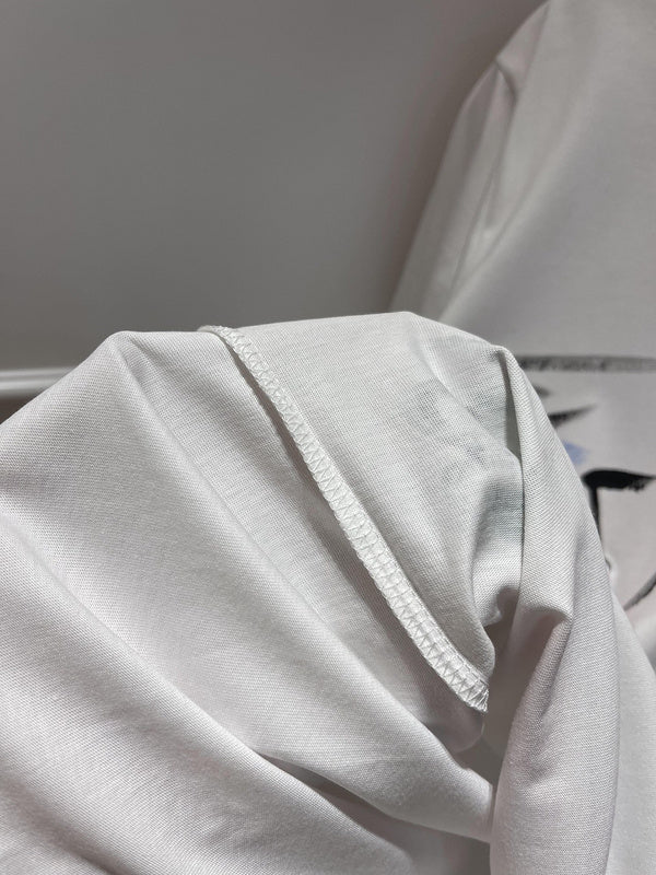Side profile of Louis Vuitton cotton t-shirt with relaxed-fit cut