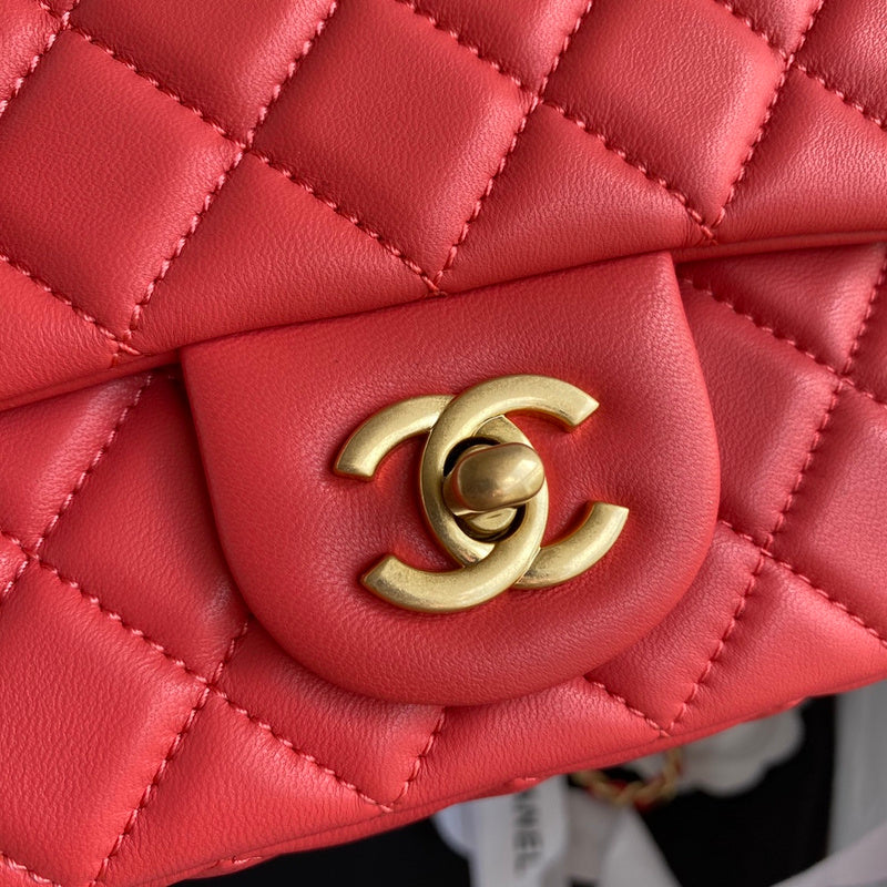 Zivas Charm Classic Sensibility Fashion Handbag (Refined Practical Design) – Close-Up Detail