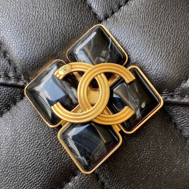 Zivas Charm Streamlined Design Fashion Handbag (Designer-Inspired Craftsmanship) – Close-Up Detail