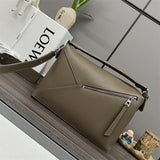 Ziva's Charm handbag – back view (18cm*12.5cm*8cm)