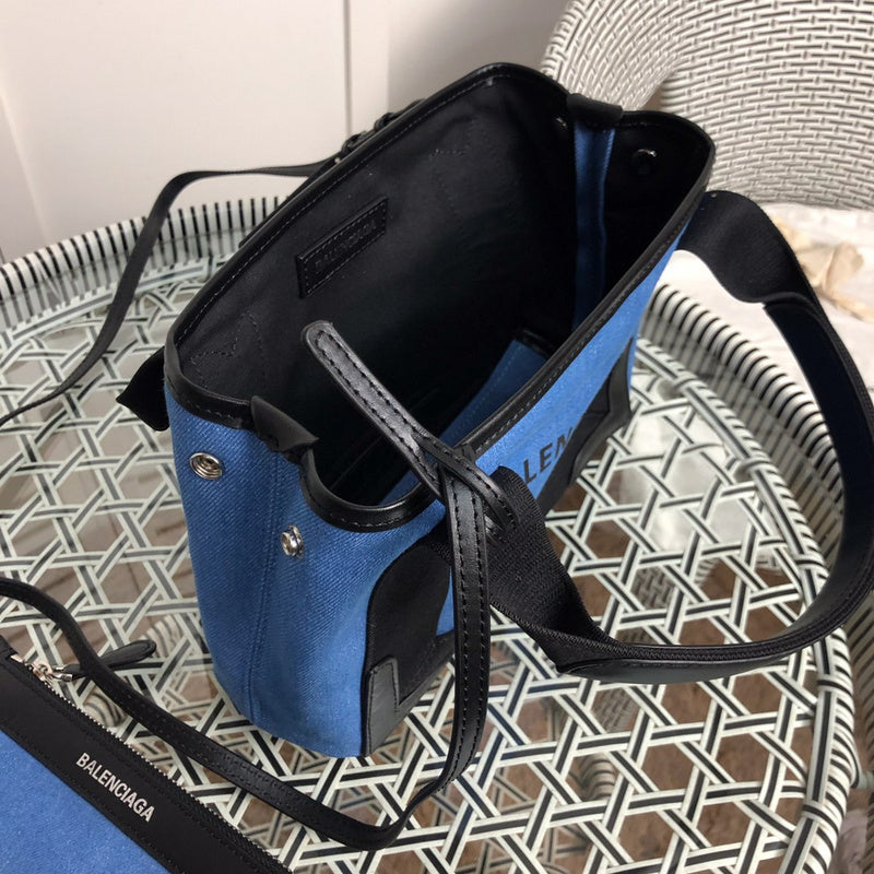 Interior view of premium structured women's handbag – women's statement bag
