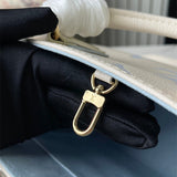  smart everyday bag detail view showing craftsmanship 8