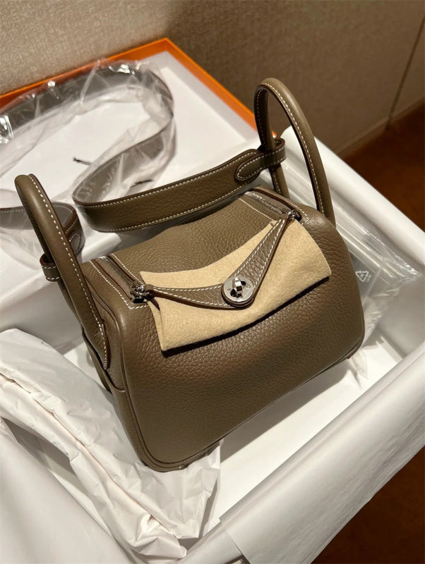  Effortless shopper bag front view