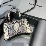 Elegant Premium PU Leather Handbag - Refined Silhouette | Women's Fashion Handbag #707 - close-up detail shot (image 3) of designer-inspired handbag